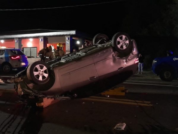 Accidente y vuelco en Cosqu&iacute;n: cuatro heridos