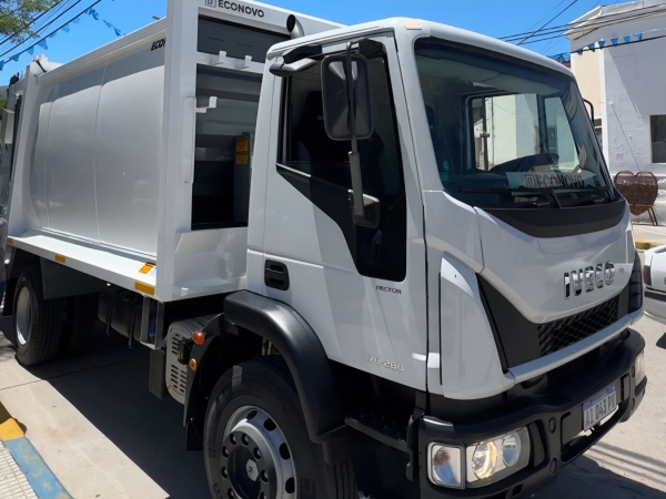 Lleg&oacute; a Huerta Grande el nuevo cami&oacute;n compactador de residuos