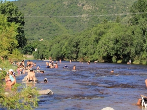 Para la Provincia se transita una "gran" temporada de verano