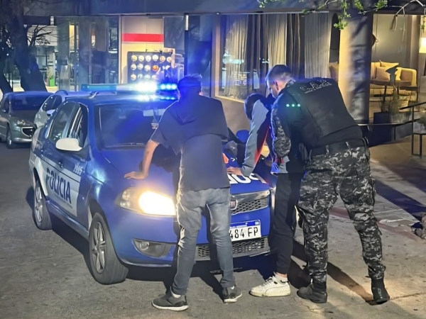 Operativo saturaci&oacute;n en La Falda: detuvieron a un hombre con pedido de captura
