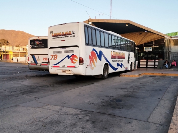 A partir de la medianoche se levanta el paro del transporte interurbano