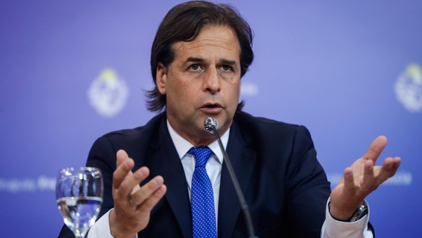 COVID-19: Uruguay suspendi&oacute; la obligatoriedad de clases presenciales ante el aumento de casos