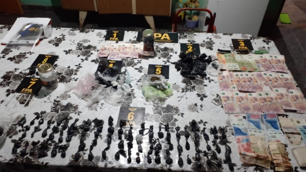Villa de Soto: lo detuvieron vendiendo drogas en una cancha de f&uacute;tbol