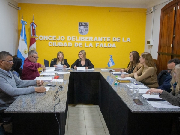 Primera sesi&oacute;n con los nuevos integrantes del Concejo Deliberante de La Falda
