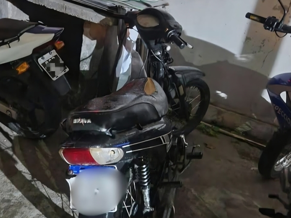 Motociclista circulaba por el centro de La Falda alcoholizado y en contramano