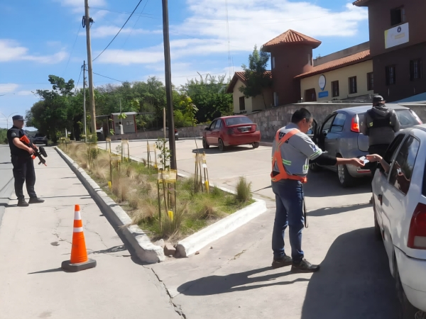 Valle Hermoso contin&uacute;a con los controles vehiculares preventivos