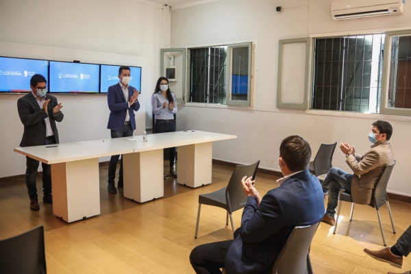 Provincia anunci&oacute; obras para los hospitales de Capilla del Monte y La Cumbre