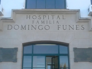 Investigan la muerte de un hombre en Cosquín: fue encontrado en la costanera con un corte en la cabeza