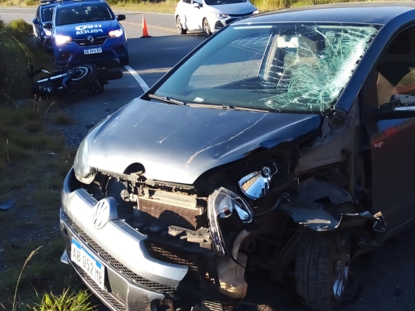 Motociclista herido tras chocar con un automóvil en el Camino del Cuadrado