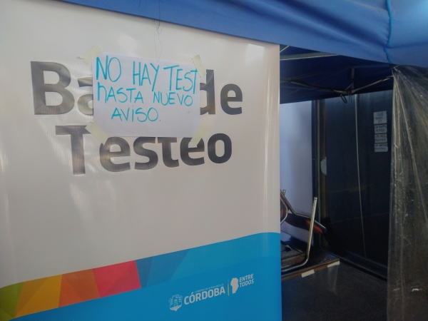 Segundo d&iacute;a sin testeos en la terminal de La Falda por falta de insumos