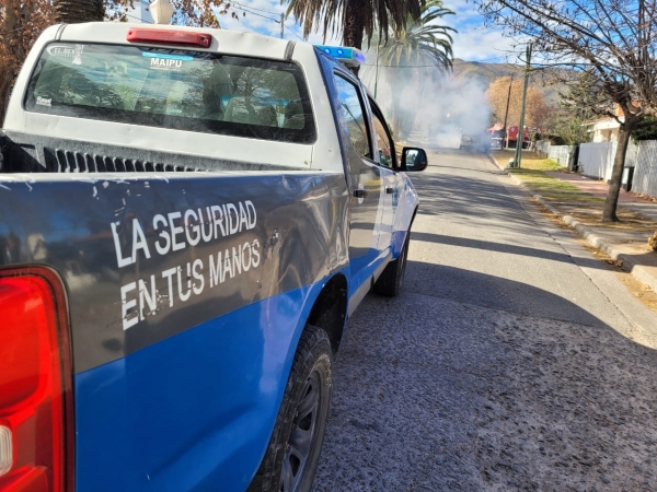 Bomberos de La Falda extinguieron el incendio de un utilitario