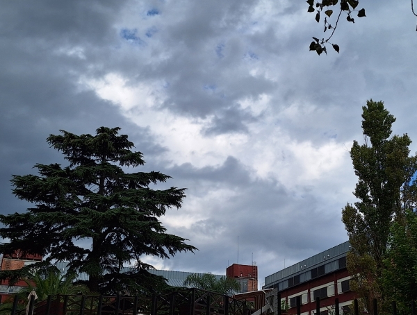 El martes llega con Alerta por tormentas fuertes en Punilla