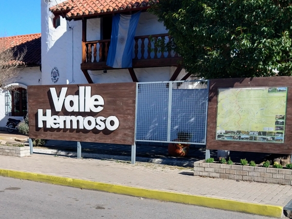 Valle Hermoso convoca a  artistas para eventos de la temporada