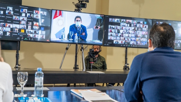 Pandemia: tras la reuni&oacute;n de Provincia y municipios, ratificaron la presencialidad en las aulas