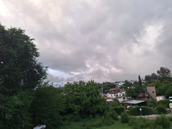 Solicitan tomar precauciones ante un Alerta Naranja por tormentas en Punilla