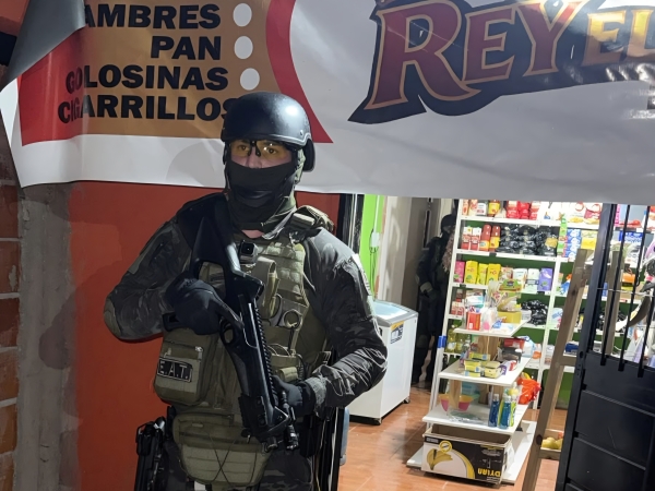 La Falda: una pareja detenida por utilizar un kiosco como fachada para la venta de drogas
