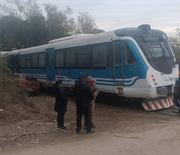 Accidente entre el Tren de las Sierras y un autom&oacute;vil en Valle Hermoso