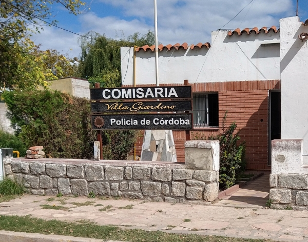 Un ni&ntilde;o fue atropellado por un auto en Villa Giardino y se encuentra en terapia intensiva