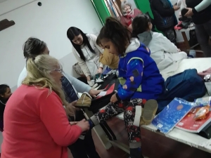 Huerta Grande: el municipio y adultos mayores entregaron donaciones en la Escuela Rural de Piedras Grandes
