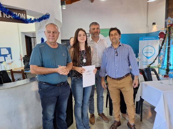 Reconocimiento a la estudiante Julia Ferreiro, premiada en la Olimpiada Latinoamericana de Astronom&iacute;a