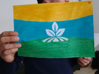 Huerta Grande ya tiene bandera: qui&eacute;n dise&ntilde;&oacute; el s&iacute;mbolo que representar&aacute; a la localidad