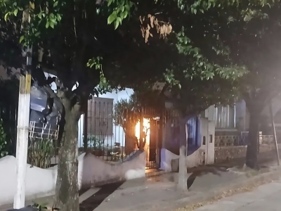 La Falda: bomberos extinguieron el incendio de una garrafa en una vivienda