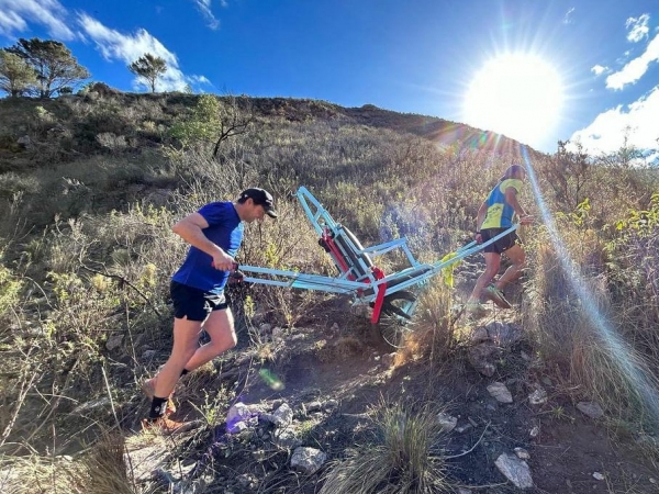 Fabrizio tiene distrofia muscular y va por el desaf&iacute;o de subir al cerro La Banderita en una silla adaptada