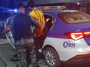 Lo detuvieron por forzar una reja e ingresar a la cochera de un supermercado de La Falda: asegur&oacute; que era para robar comida