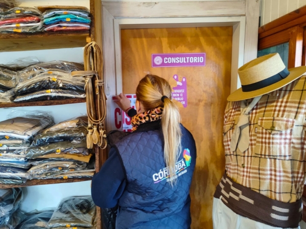 Clausuraron comercios en La Falda y Capilla del Monte y decomisaron 600 productos veterinarios