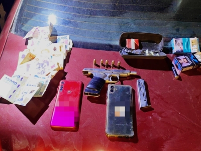 Tres detenidos armados y con drogas en Cosqu&iacute;n