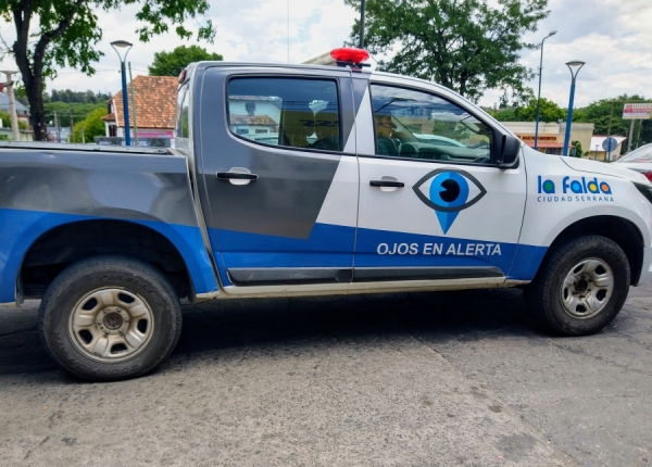 La Falda: intent&oacute; huir de un control, se escondi&oacute; en una vivienda y fue detenido
