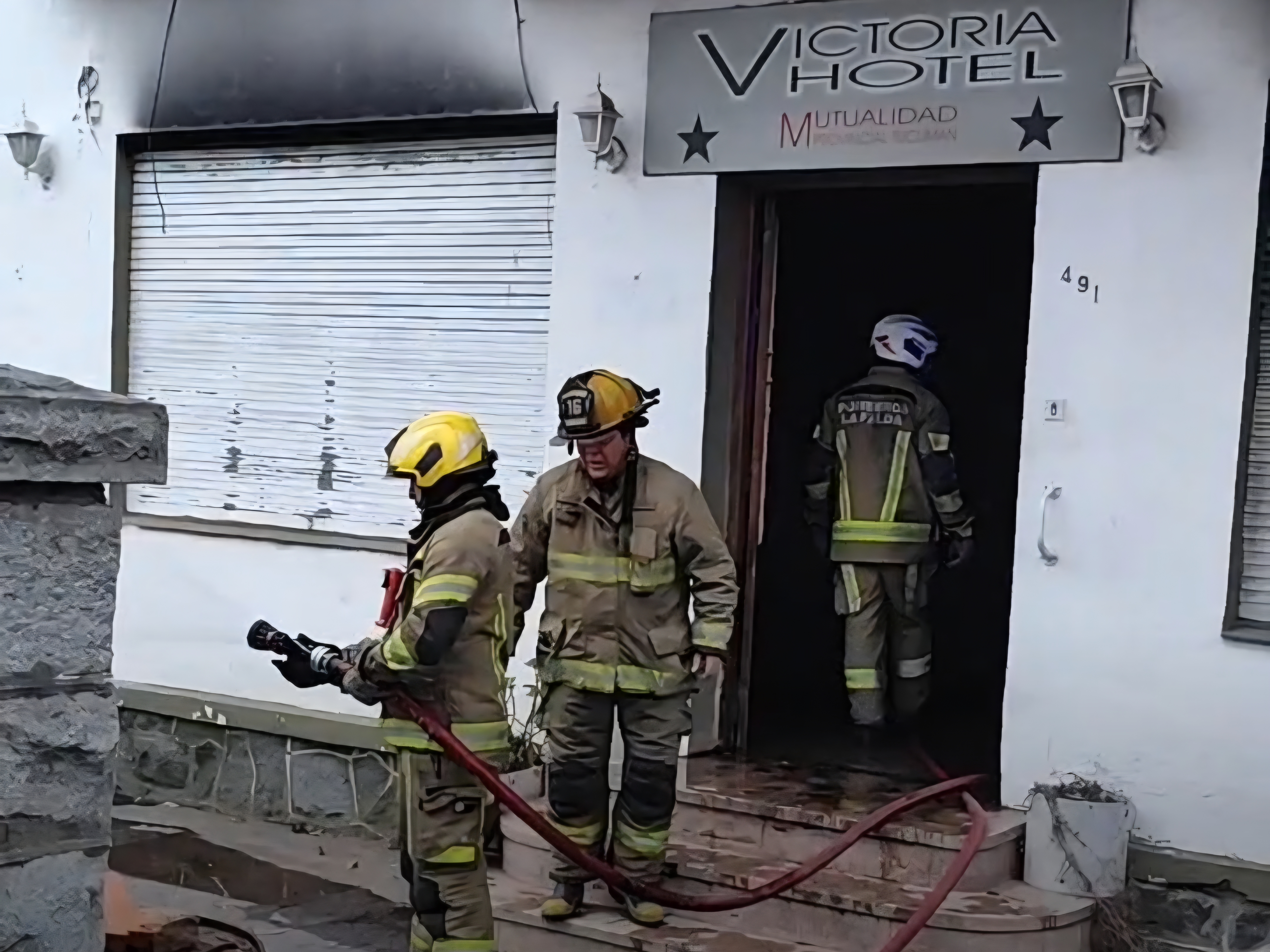 IBomberos extinguieron un incendio en un hotel céntrico de La Falda