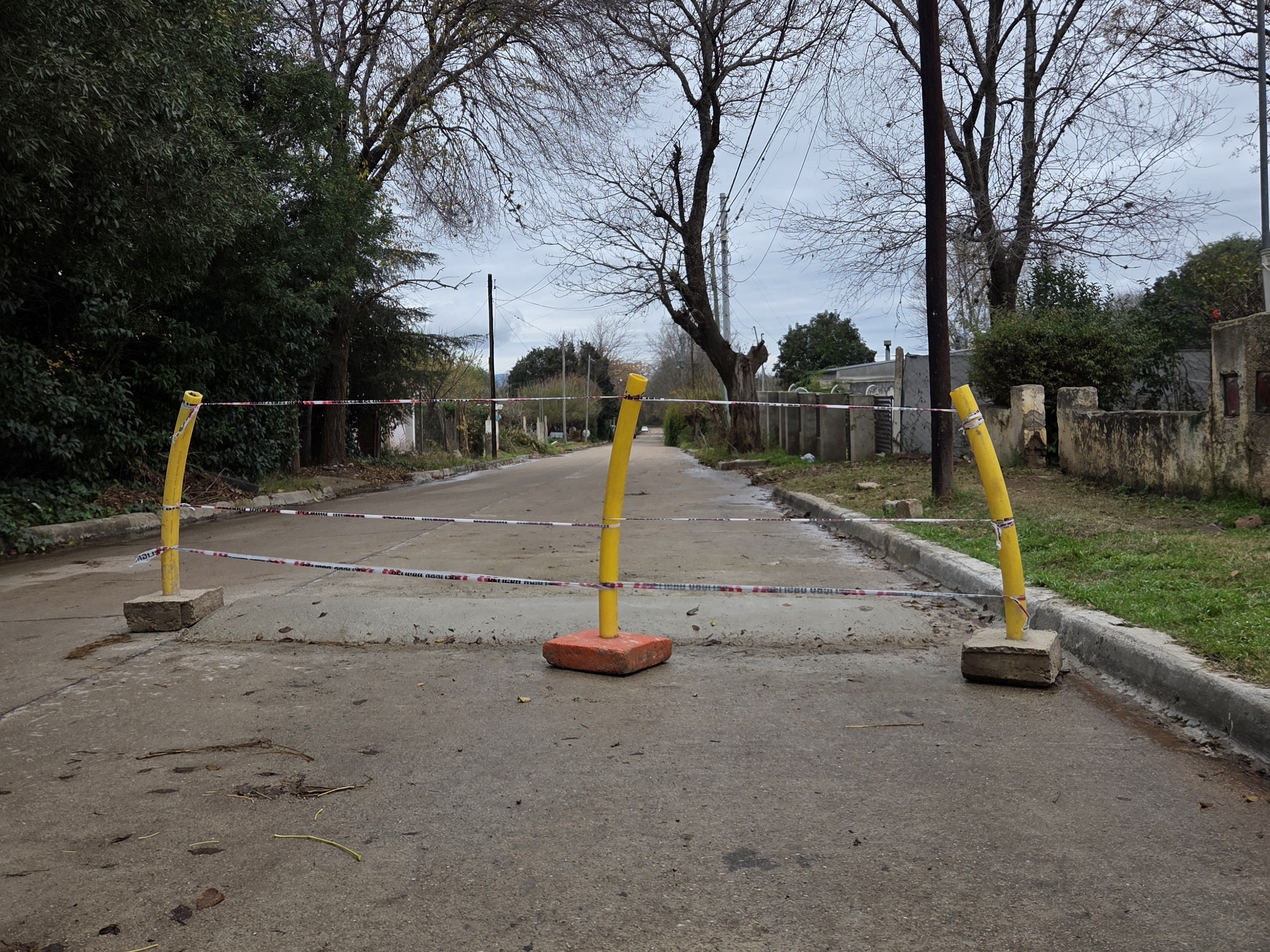 IAvanzan los trabajos de construcción de lomadas de burro en Valle Hermoso