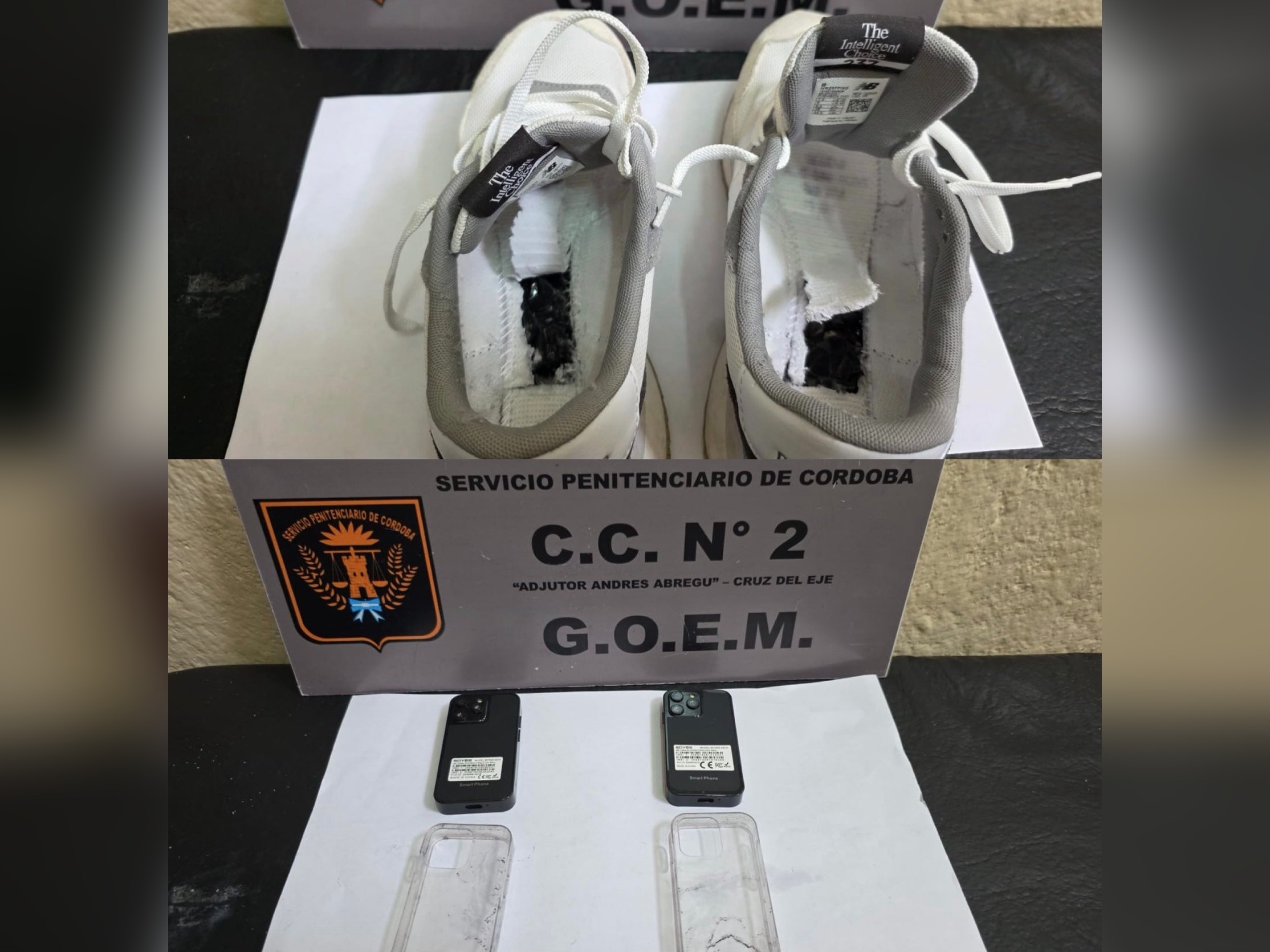 ICruz del Eje: fue de visita a la cárcel con dos celulares ocultos en las zapatillas