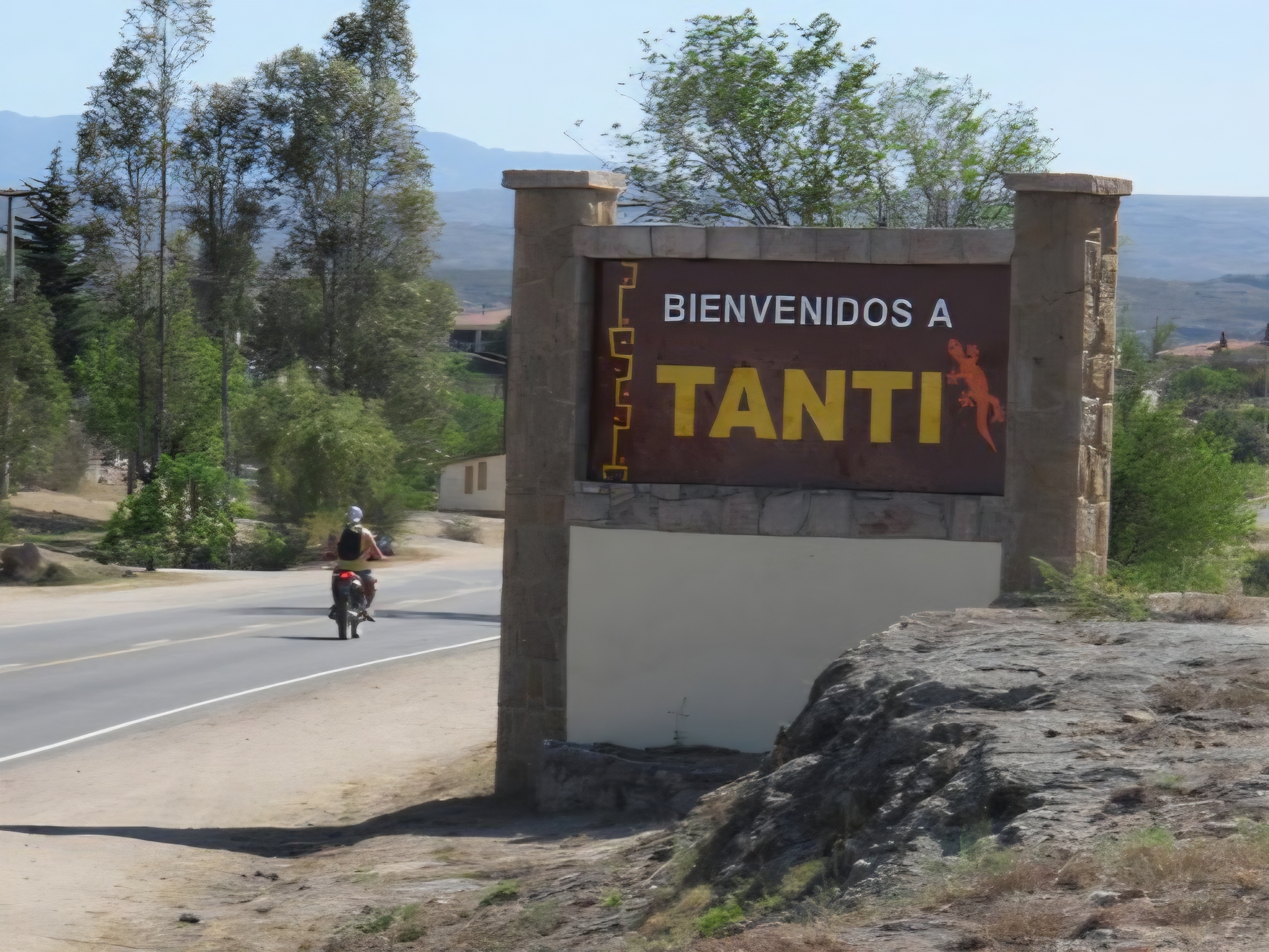 ITragedia en Tanti: no le puso el freno de mano a su camioneta y murió aplastado