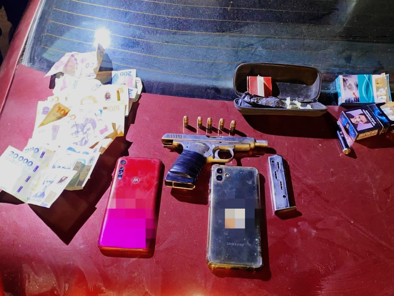 ITres detenidos armados y con drogas en Cosquín