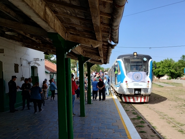 Desde el jueves se podr&aacute; viajar en el Tren de las Sierras hasta Capilla del Monte