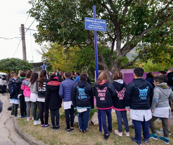 Qued&oacute; inaugurada la "Esquina de la Mujer" en La Falda