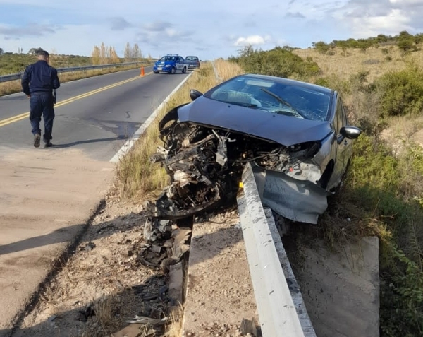 Automovilista herido tras chocar contra un puente en La Cumbre