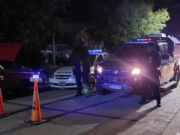 Tres hermanos vend&iacute;an drogas a metros de un merendero en Carlos Paz