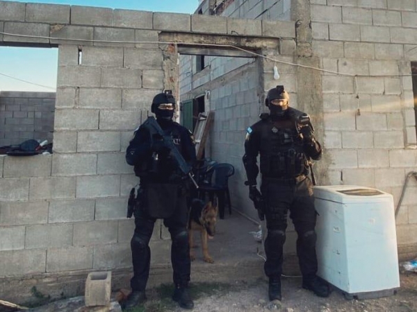Padre e hijo detenidos mientras repart&iacute;an coca&iacute;na en Bialet Mass&eacute;