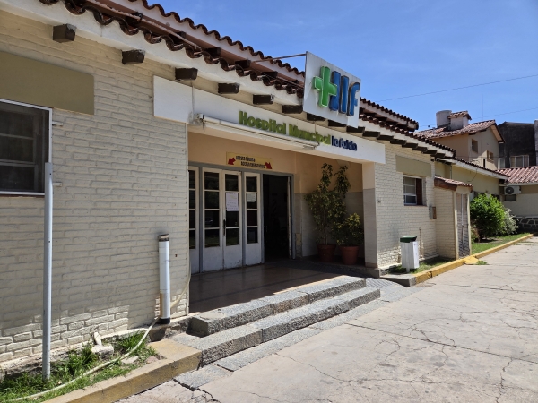 Choque entre una moto y una bicicleta en Huerta Grande: un joven result&oacute; herido