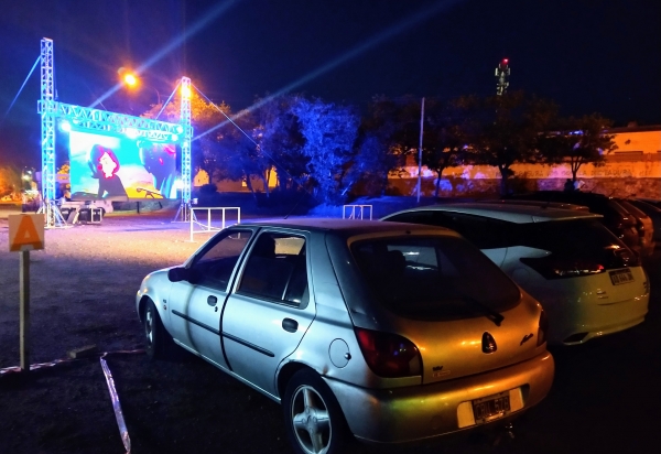 El autocine de La Falda inaugur&oacute; con dos funciones