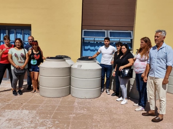 Primeros 10 beneficiarios en acceder al programa "Un tanque para mi casa" de Valle Hermoso