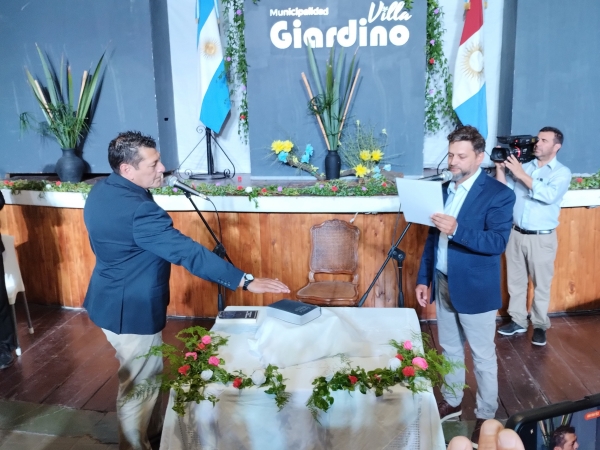 Jorge Soria asumi&oacute; como intendente de Villa Giardino: "soy un vecino m&aacute;s al servicio de todos ustedes"