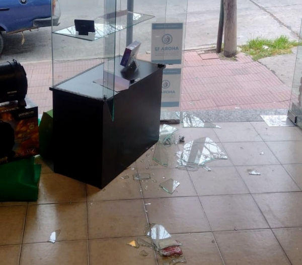 Robo en un comercio de La Falda: se llevaron equipos y dinero por casi un mill&oacute;n de pesos
