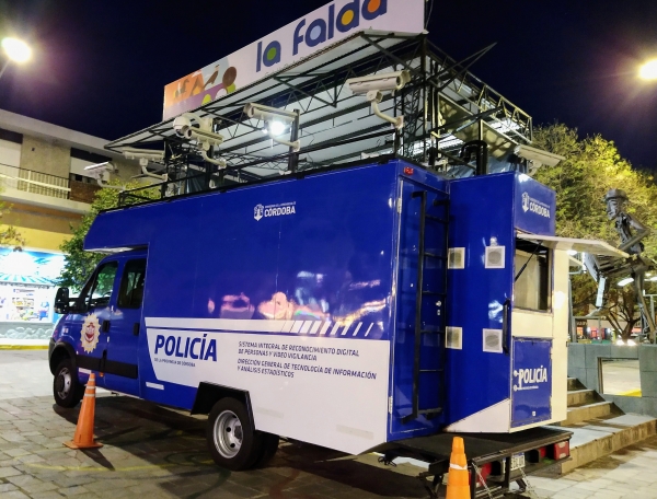 Inseguridad en La Falda: ya trabaja el móvil de reconocimiento facial de la Policía
