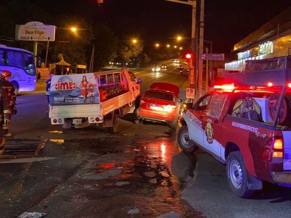Valle Hermoso: un cami&oacute;n se habr&iacute;a quedado sin frenos y choc&oacute; a dos veh&iacute;culos sobre la ruta 38