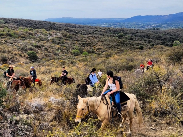 Foto: Cabalgatas Quinceana La Falda