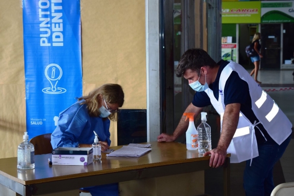 La Provincia duplica el bono para trabajadores de la Salud y Seguridad